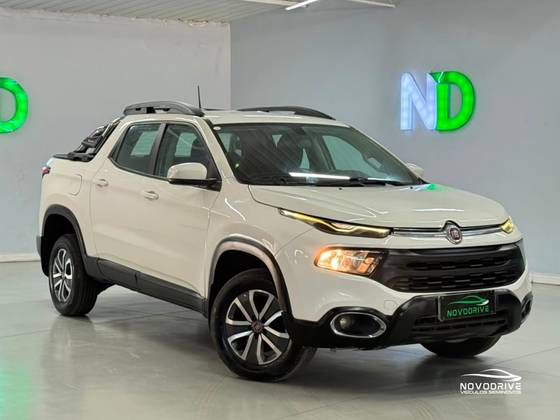 FIAT TORO 1.8 16V EVO FLEX FREEDOM AT6 FIAT TORO 1.8 16V EVO FLEX FREEDOM AT6